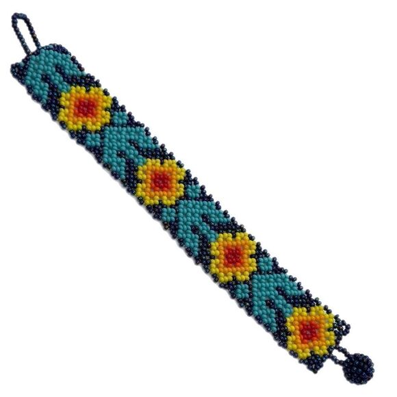 Wrap bracelet made with seed beads - Picture 1 of 6